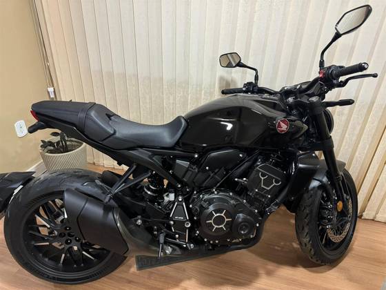 HONDA CB 1000R BLACK EDITION ABS HONDA CB 1000R BLACK EDITION ABS